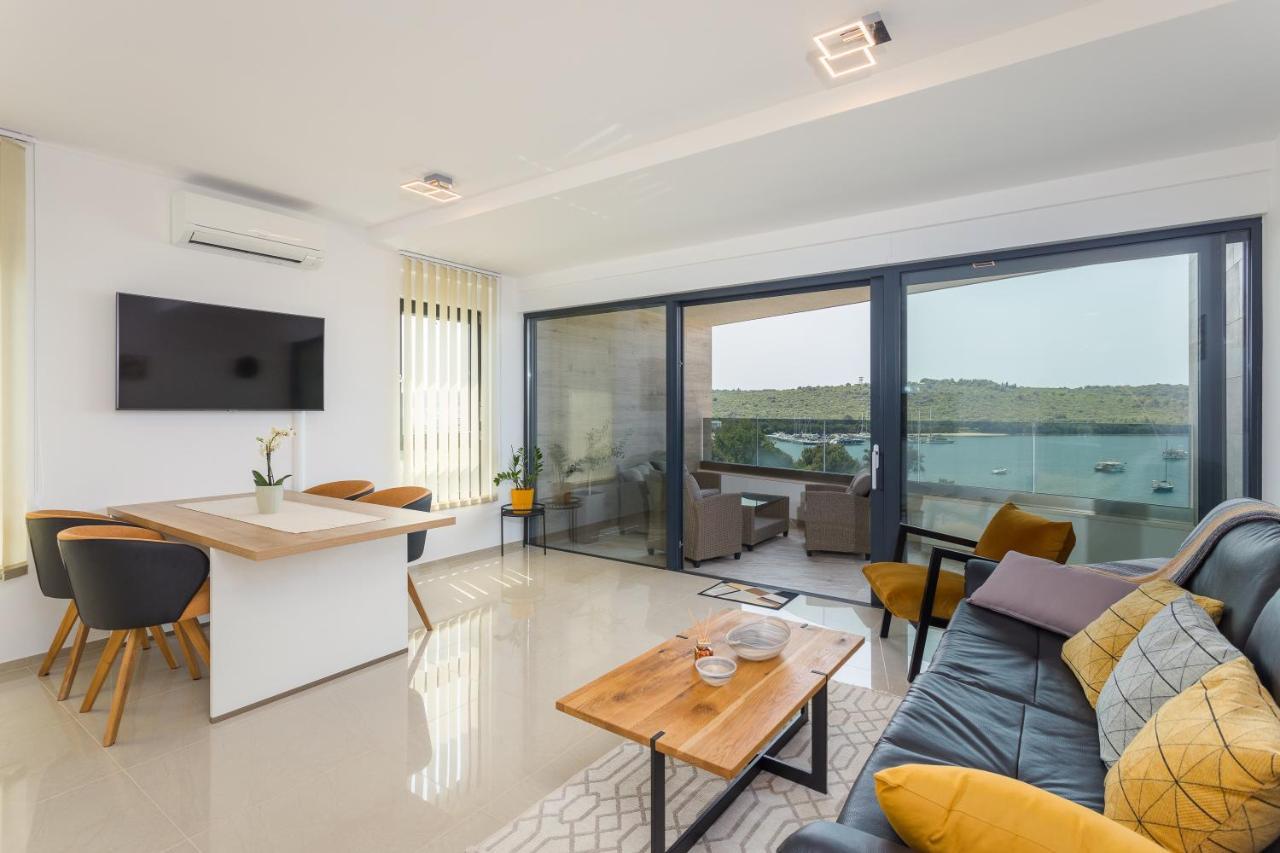 Luton Apartment Баньоле Екстериор снимка
